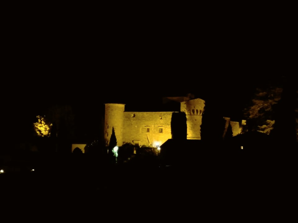 Außenansicht Castell/Weingut Meleto