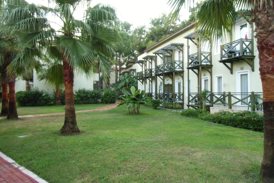 Gartenanlage Crystal Flora Beach Resort
