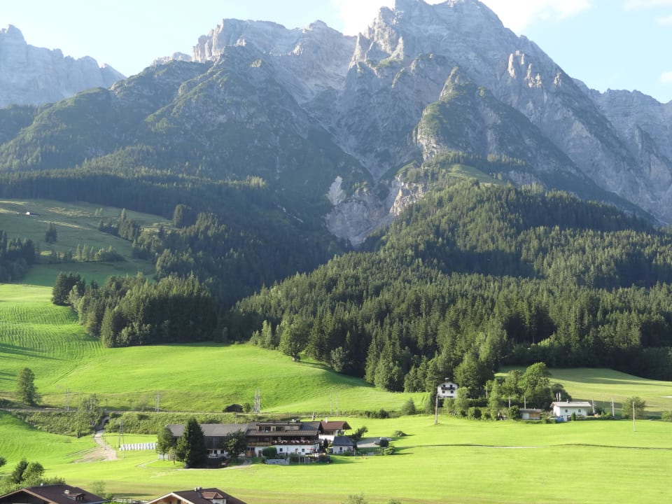 Blick aus dem Pinzgauer Penthouse Hotel Riederalm