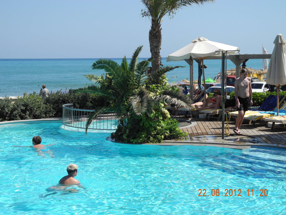 Pool Aegean Pearl