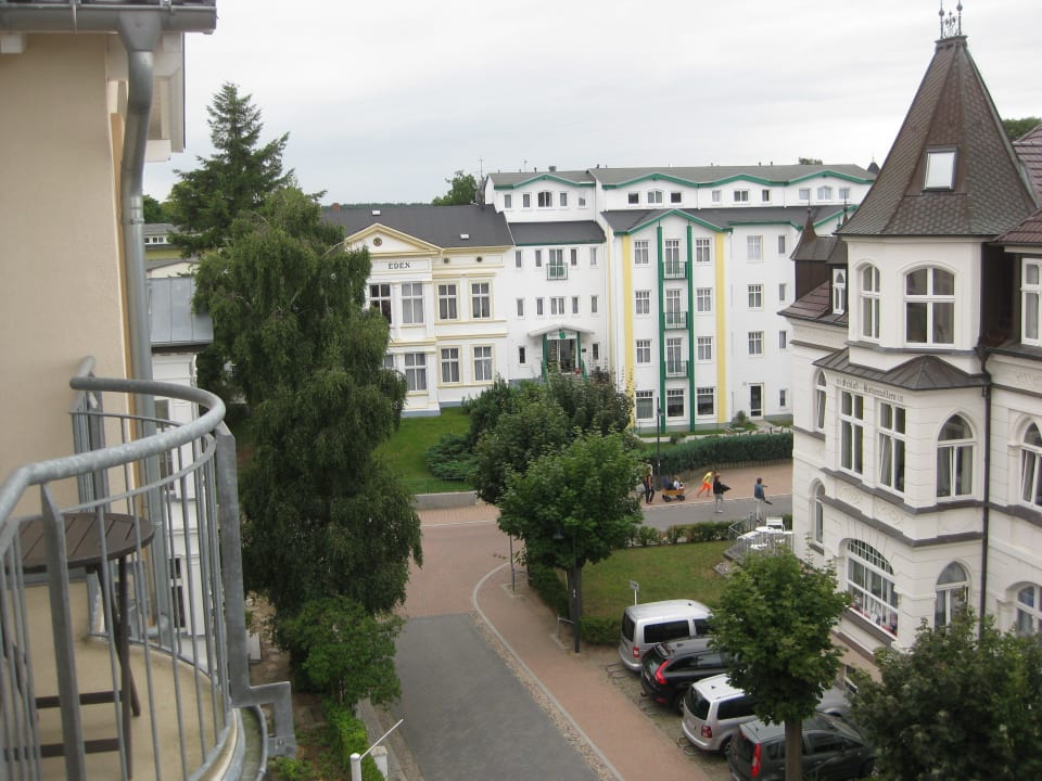 Schräger Blick vom Balkon Das Ahlbeck Hotel & SPA