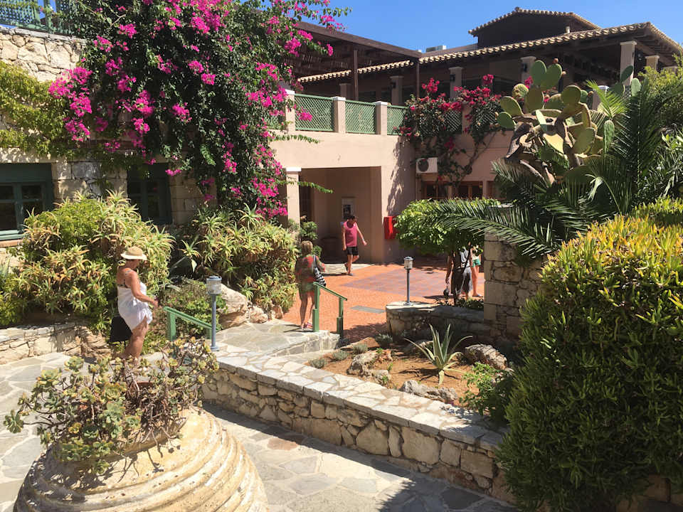 Gartenanlage Silva Beach Hotel
