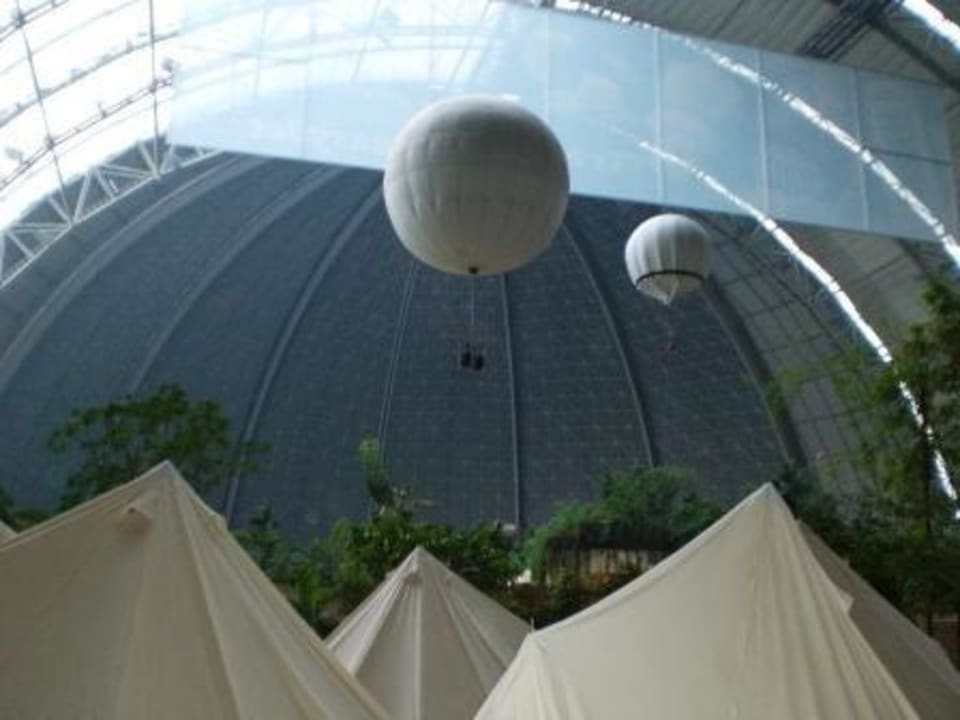 Die Halle von Unten Tropical Islands Resort