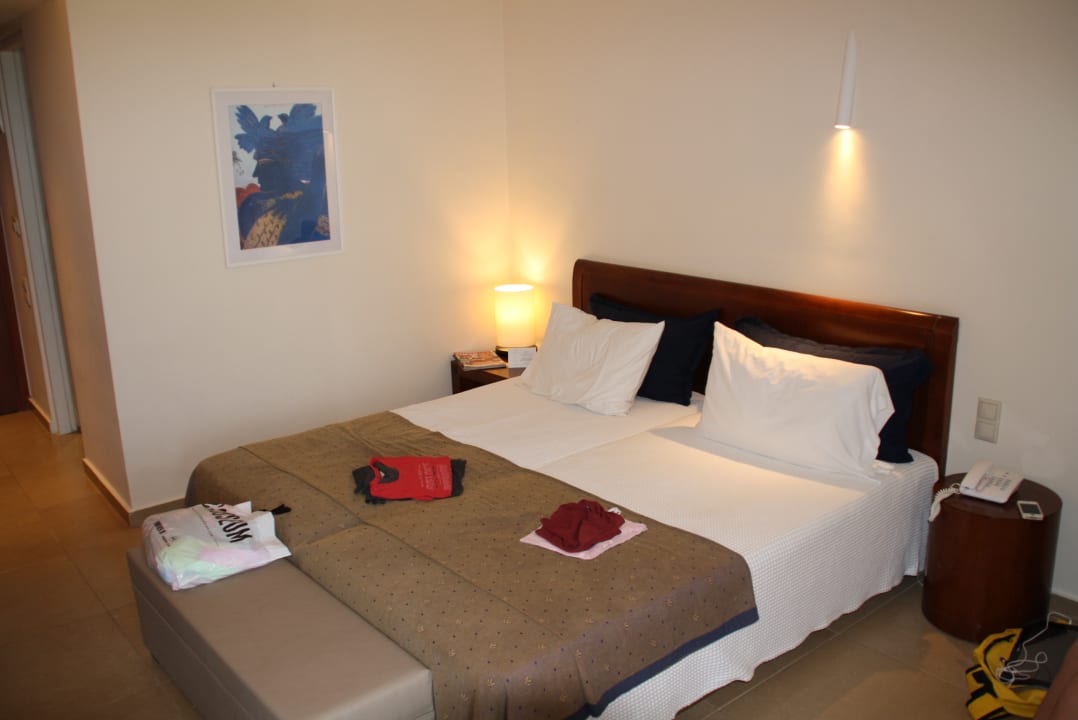 Zimmer Apollonia Beach Resort & Spa
