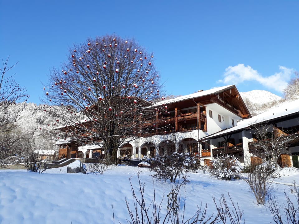 Außenansicht Berghotel Rehlegg