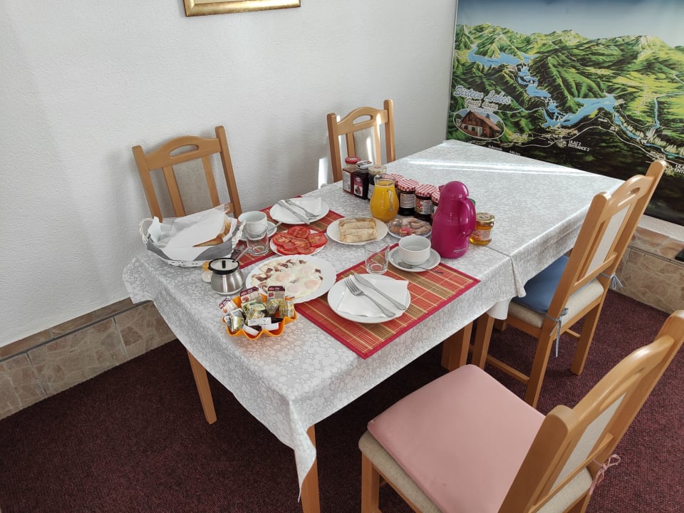 Gastro Sixteen Lakes Guest House