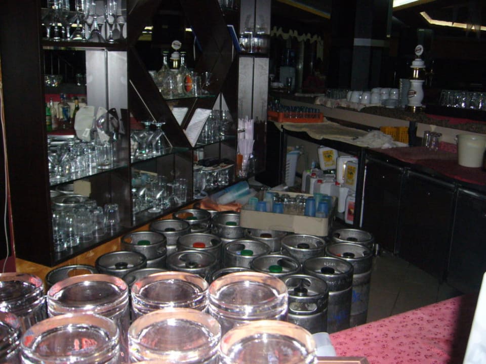 Dahinter Hotel Orfeus Park