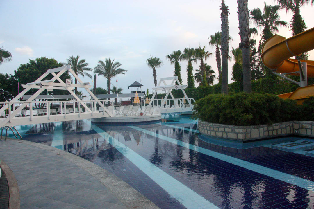 Aktivpool Sealife Buket Resort & Beach