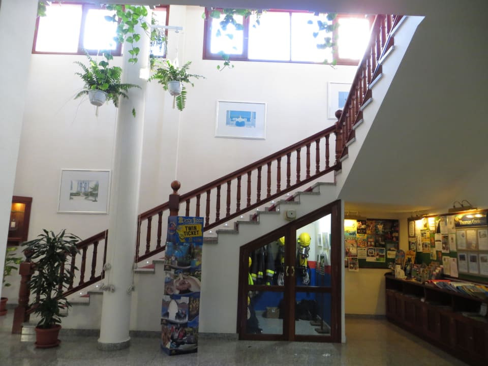 Treppe zur Lobby Apartamentos Casablanca