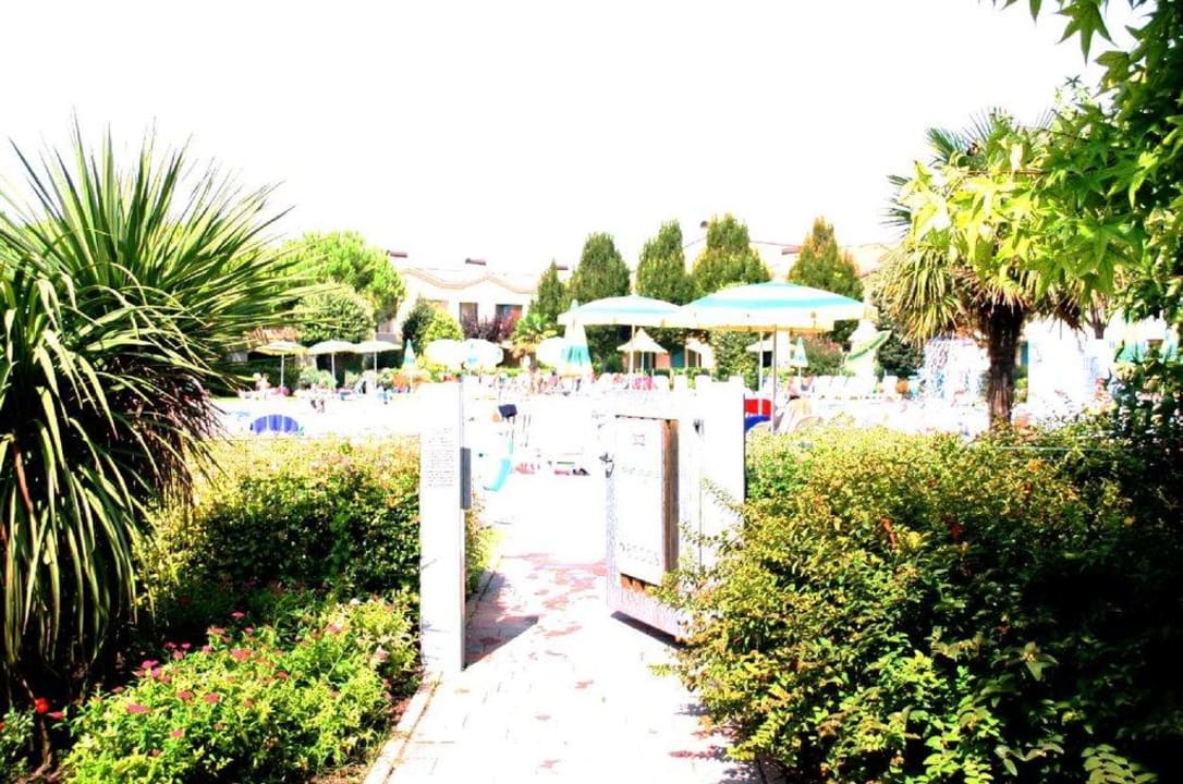 Zugang zum Pool Villaggio & Aparthotel Marco Polo