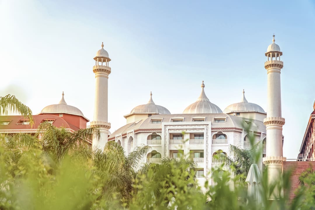 Außenansicht Royal Taj Mahal Hotel