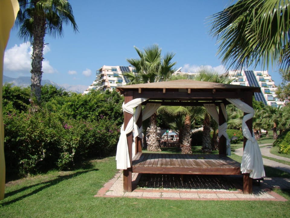 Сквер Limak Limra Hotel & Resort