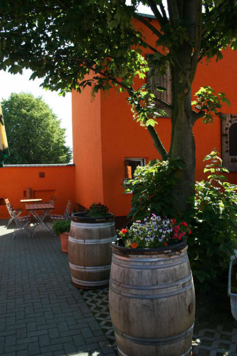 Viel Grün Landgasthof am Bäumchen