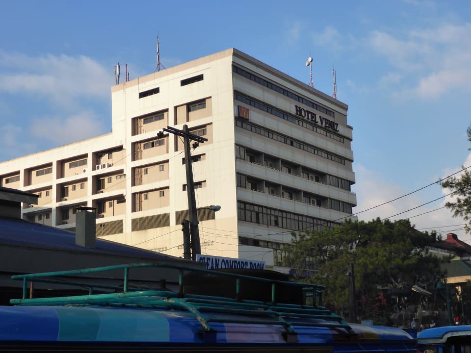 Betonkasten Hotel Veniz