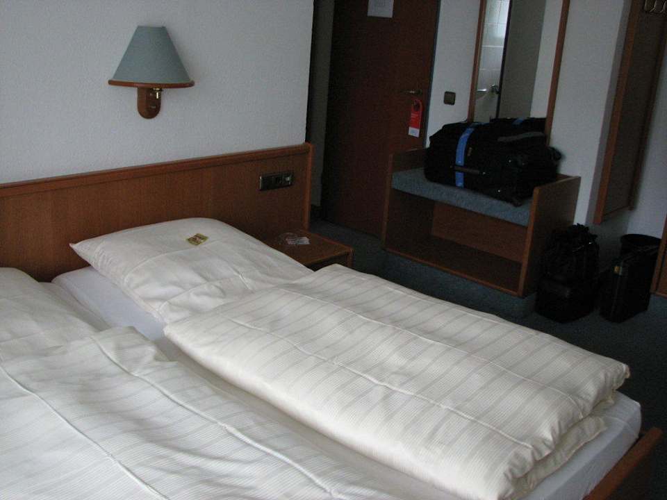 Blick ins Zimmer Hotel am Kaiserbrunnen