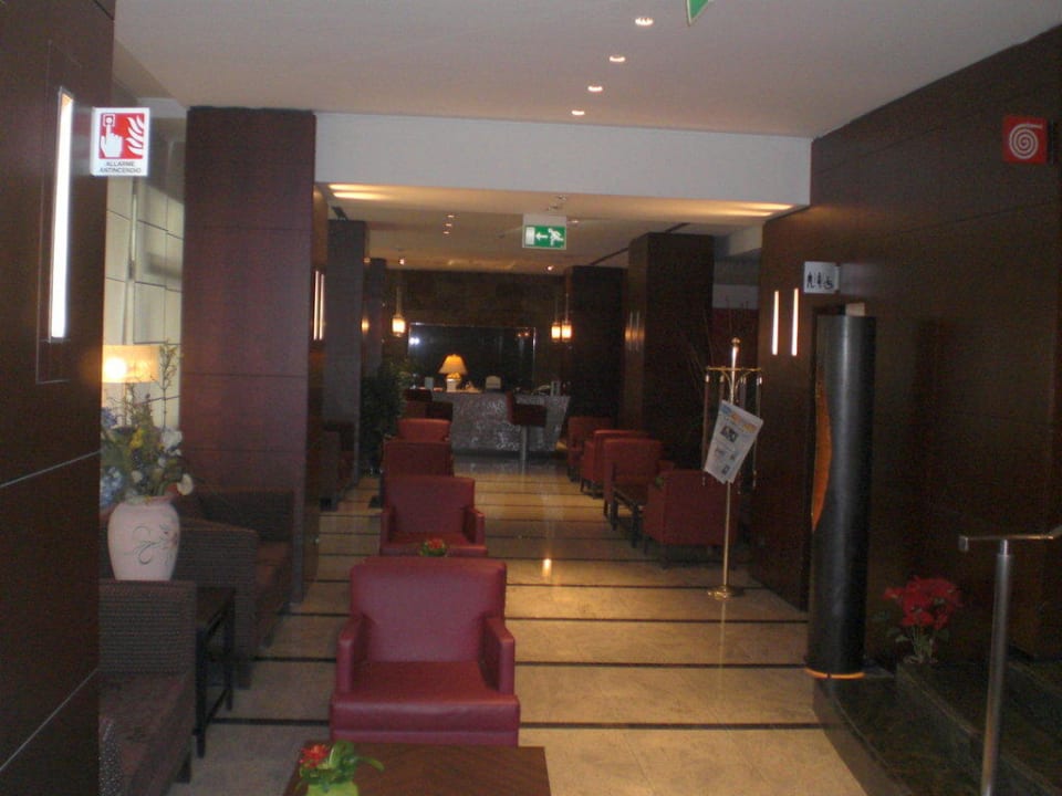 Lobby NH Catania Centro