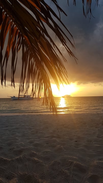 Strand Meeru Maldives Resort Island