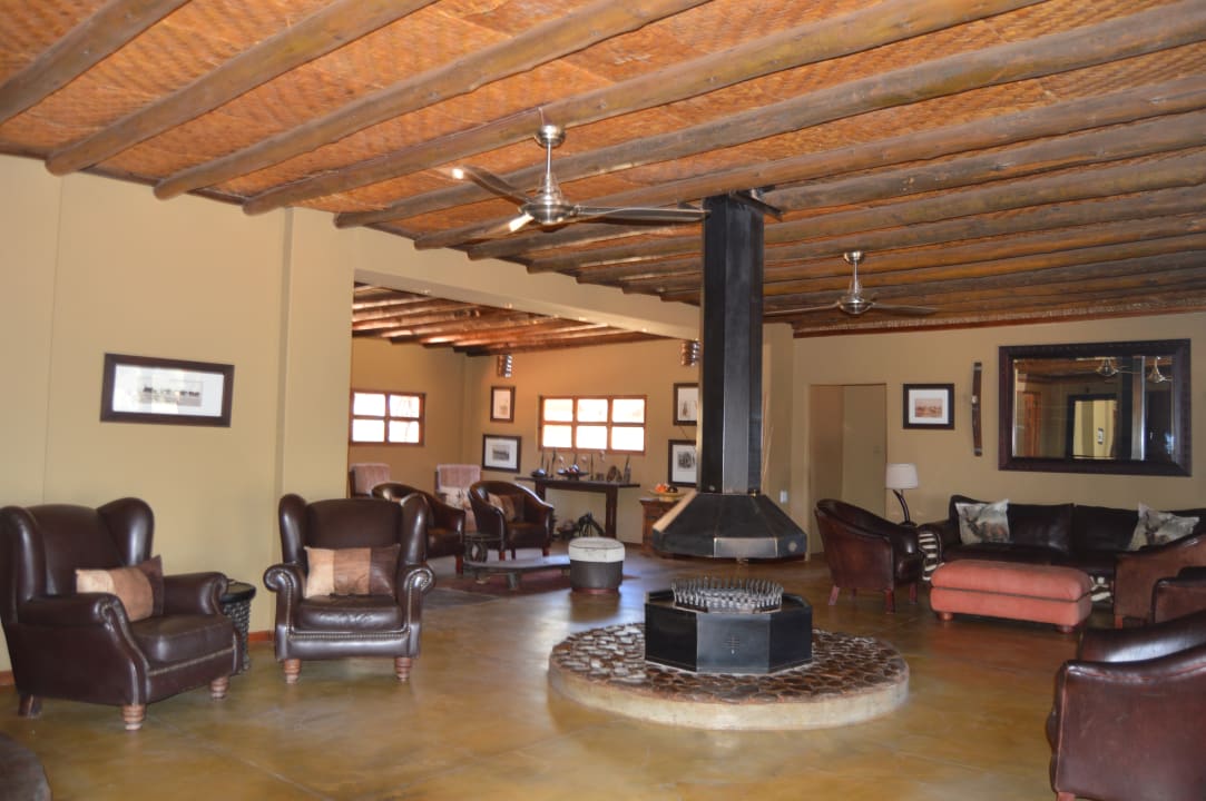 Lobby Intu Afrika - Zebra Kalahari Lodge