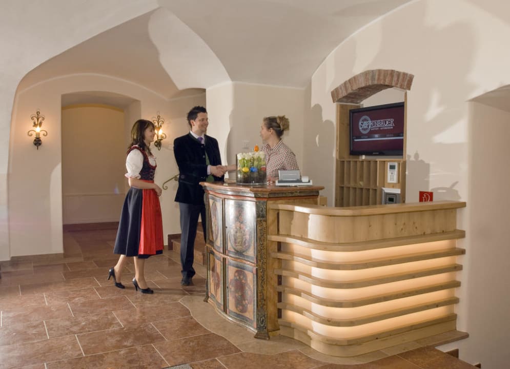 Rezeption Das Salvator Iris Porsche Landhotel