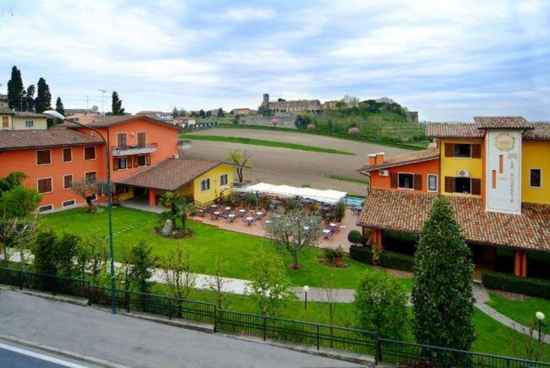 Foto esterno Hotel Il Castello