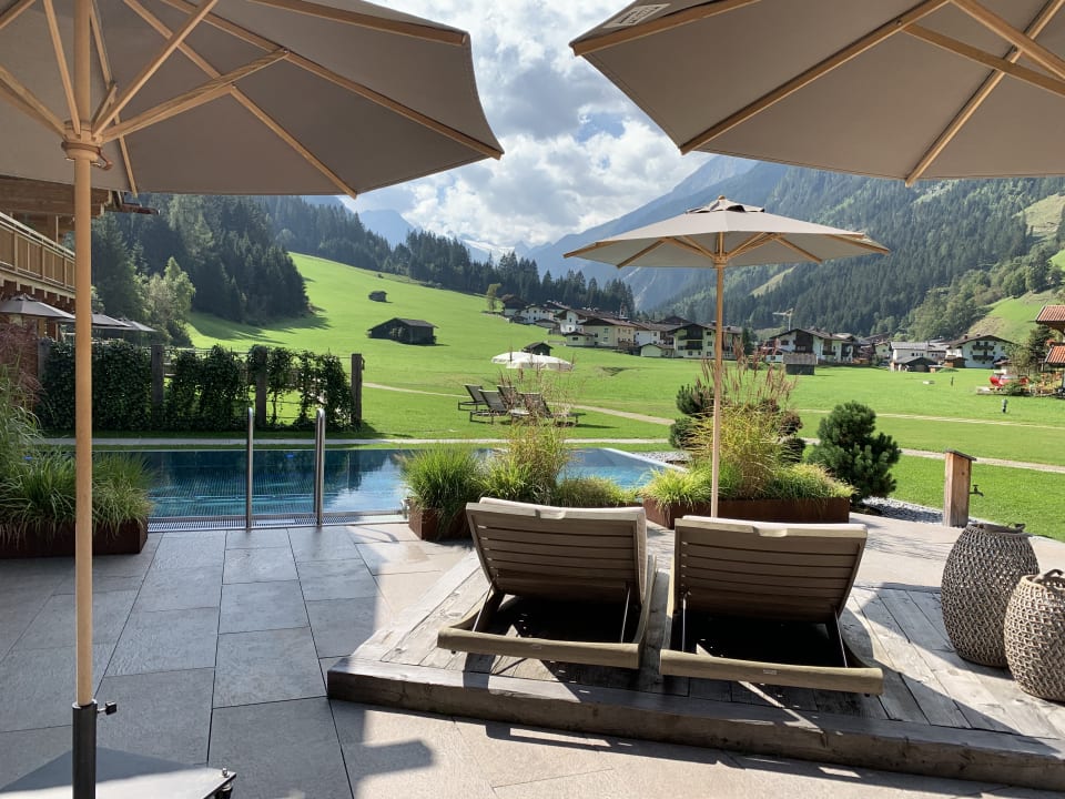 Pool Vitalhotel Edelweiss