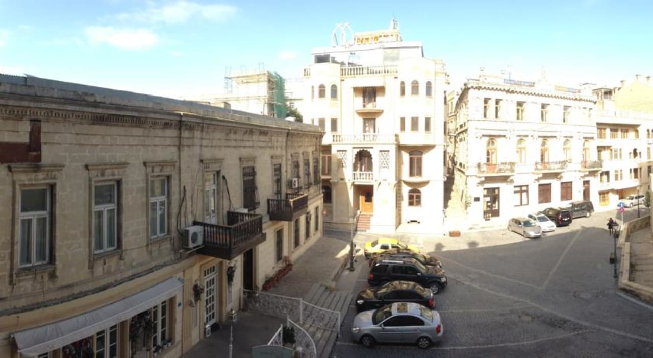 Ausblick Baku Old City Hostel