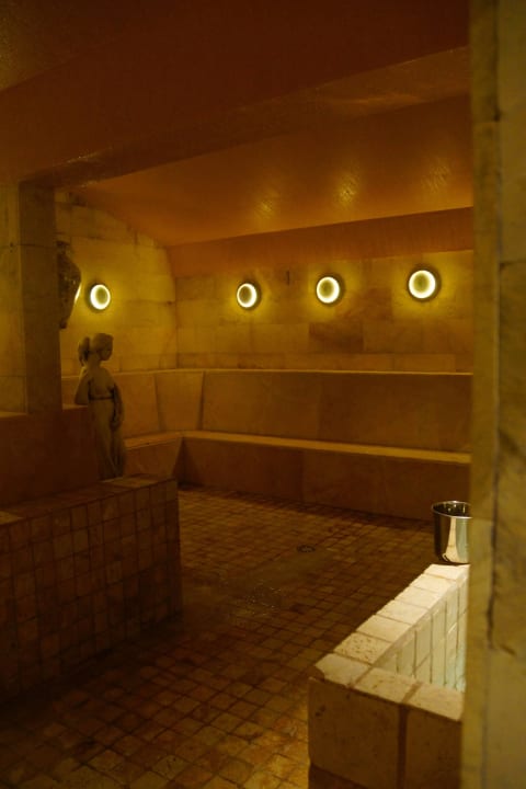 Dampfsauna mit vielen Sitzplätze Grupotel Playa de Palma Suites & Spa