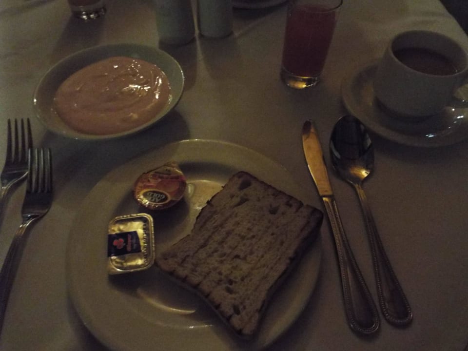 Frühstück Okaukuejo Camp