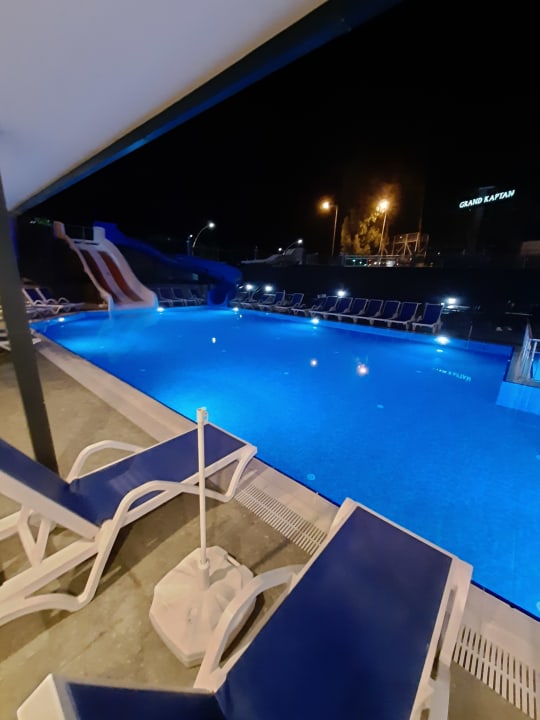 Pool Relax Beach Hotel