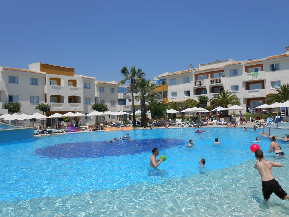 Pool blau punta reina