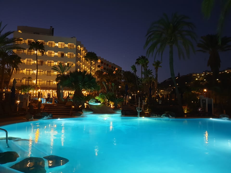 Pool Corallium Beach by Lopesan Hotels - Adults only