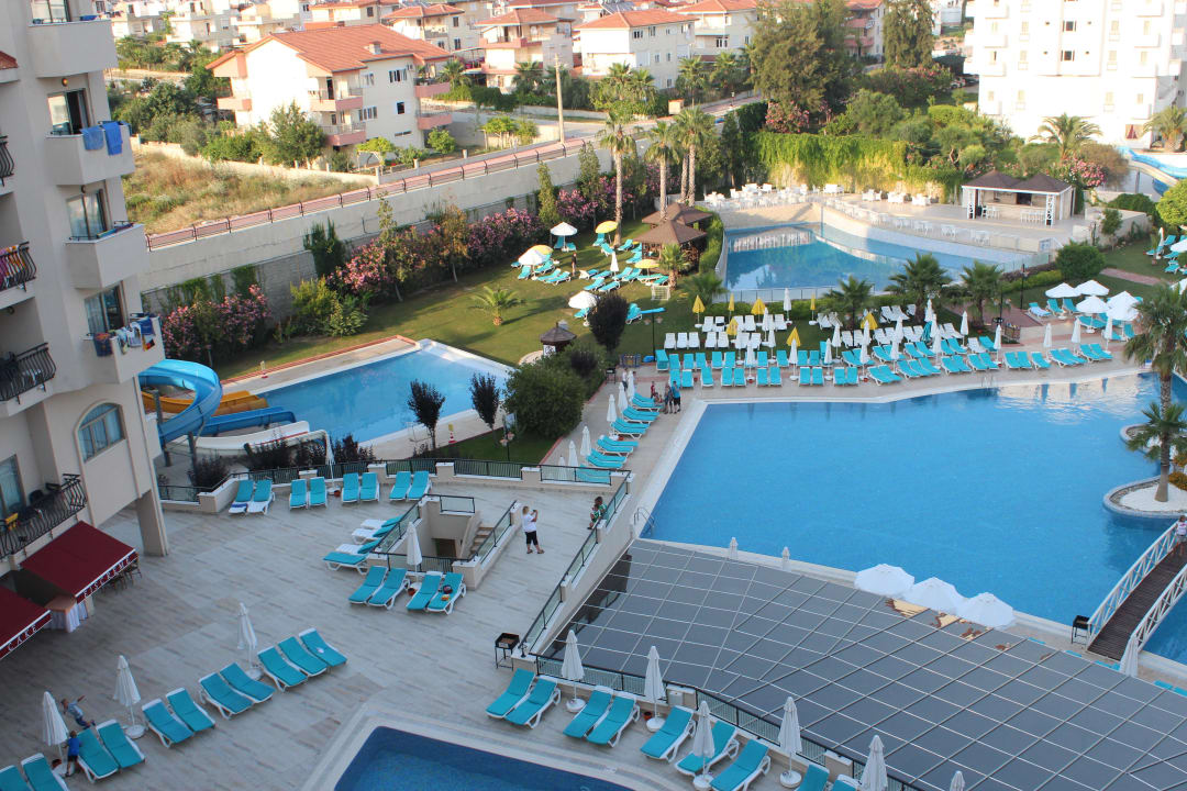 Pool Side Mare Resort & Spa