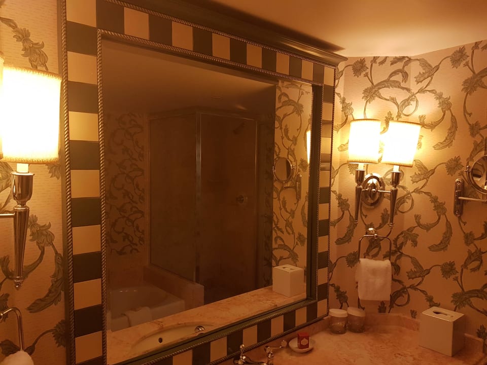 Bad Paris Las Vegas Hotel & Casino