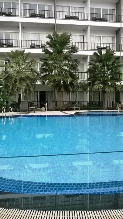 Pool Hotel BS Premier Airport