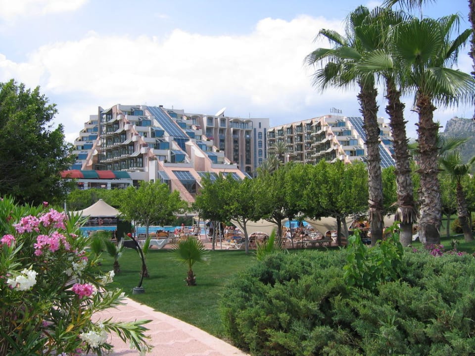 Главный корпус Limak Limra Hotel & Resort