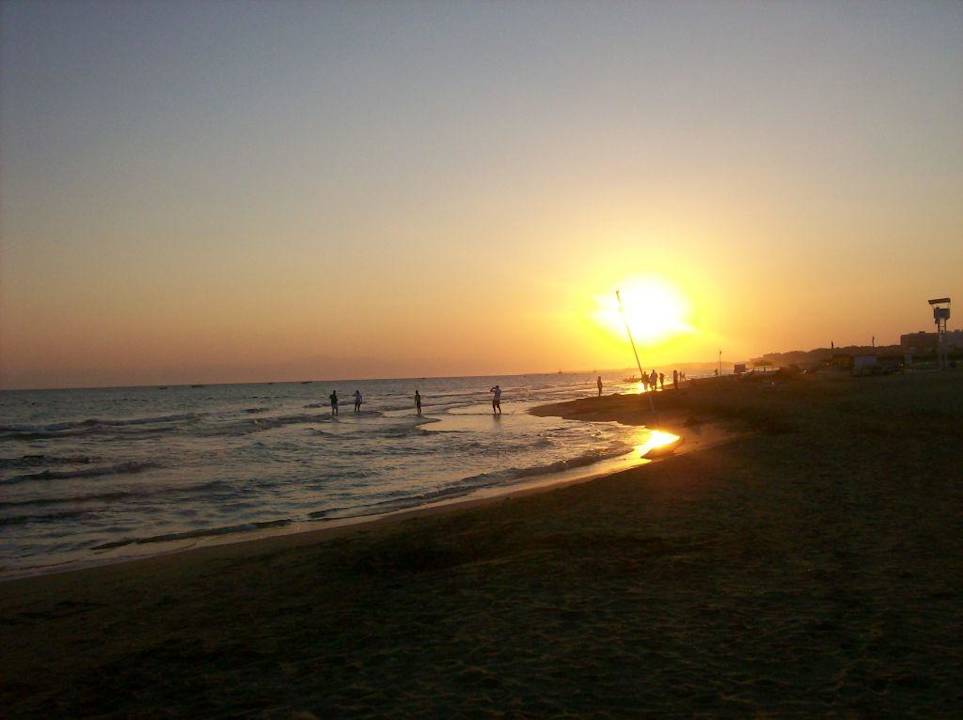 Sonnenuntergang vom Hotelstrand aus fotografiert Side Royal Paradise Hotel