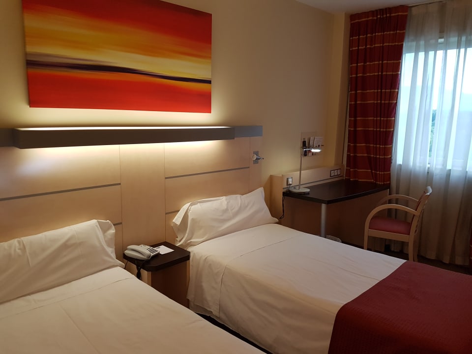 Zimmer Holiday Inn Express Pamplona