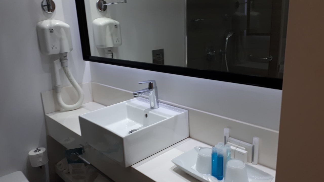 Zimmer Crystal Springs Beach Hotel