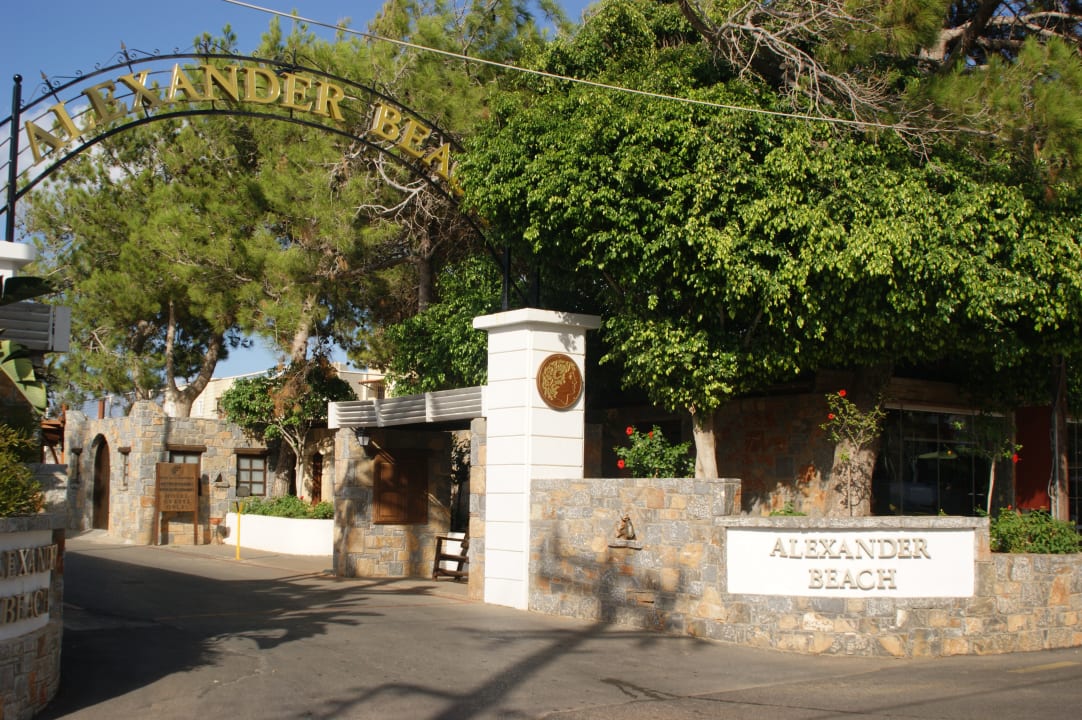 Außenansicht Alexander Beach Hotel & Village Resort