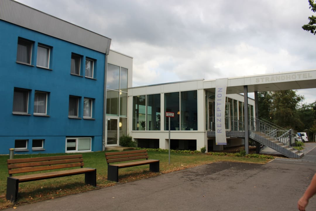 Außenansicht Strandhotel Senftenberger See
