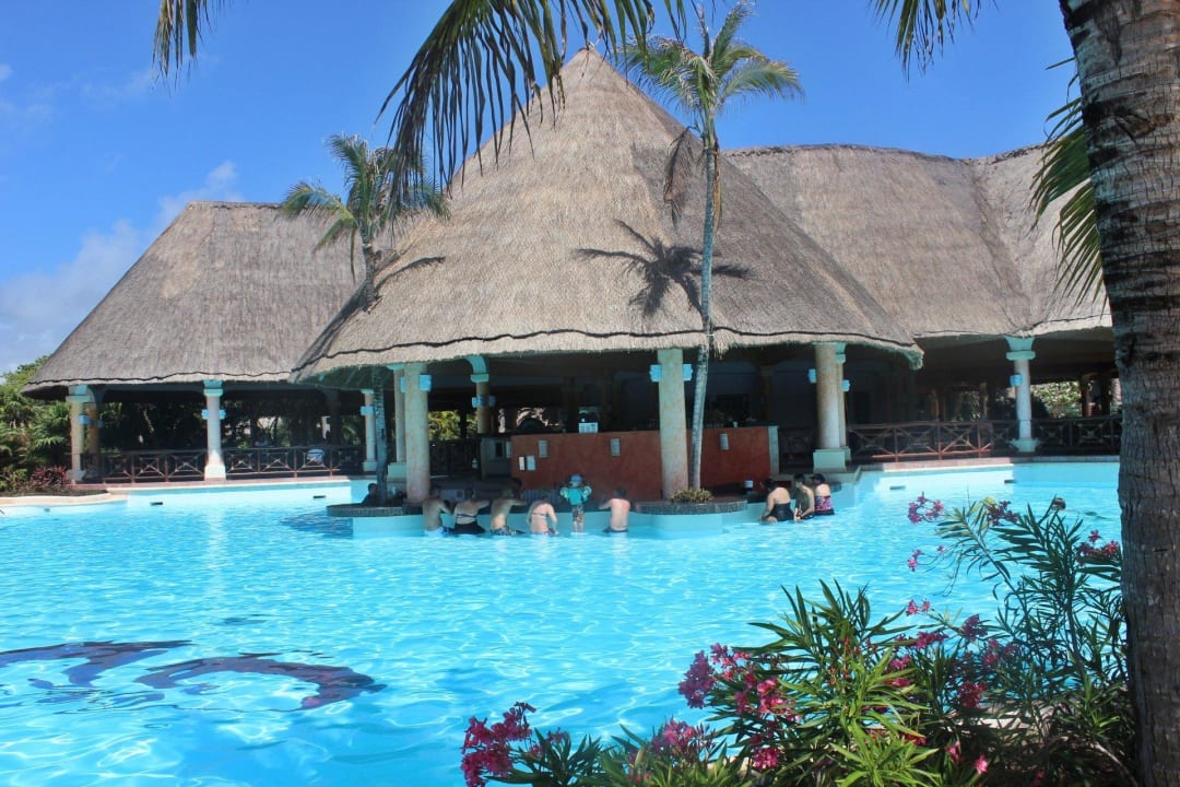 Pool-Bar Grand Palladium Kantenah Resort & Spa