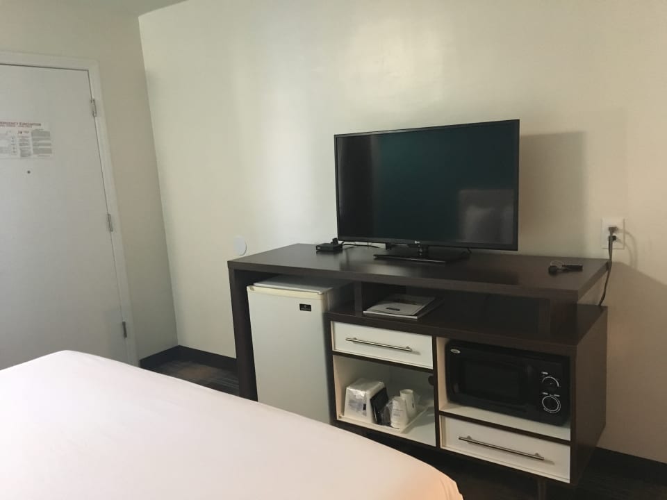 Zimmer Howard Johnson Inn San Diego Hotel Circle - Sea World Area