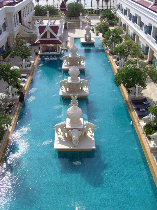 Unterer Pool Hotel Grand Pacific Sovereign Resort & Spa