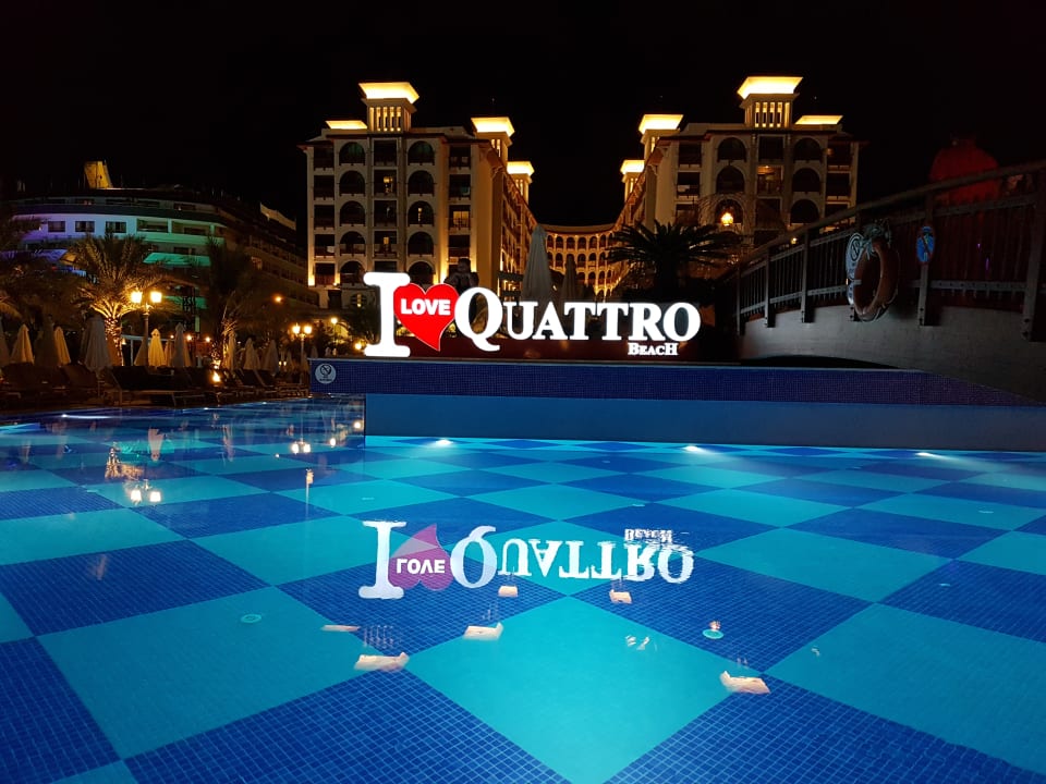 Pool Quattro Beach Spa & Resort