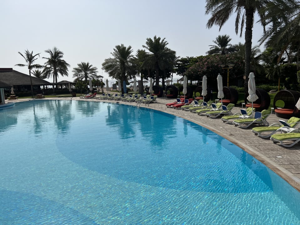 Pool Fujairah Rotana Resort & Spa
