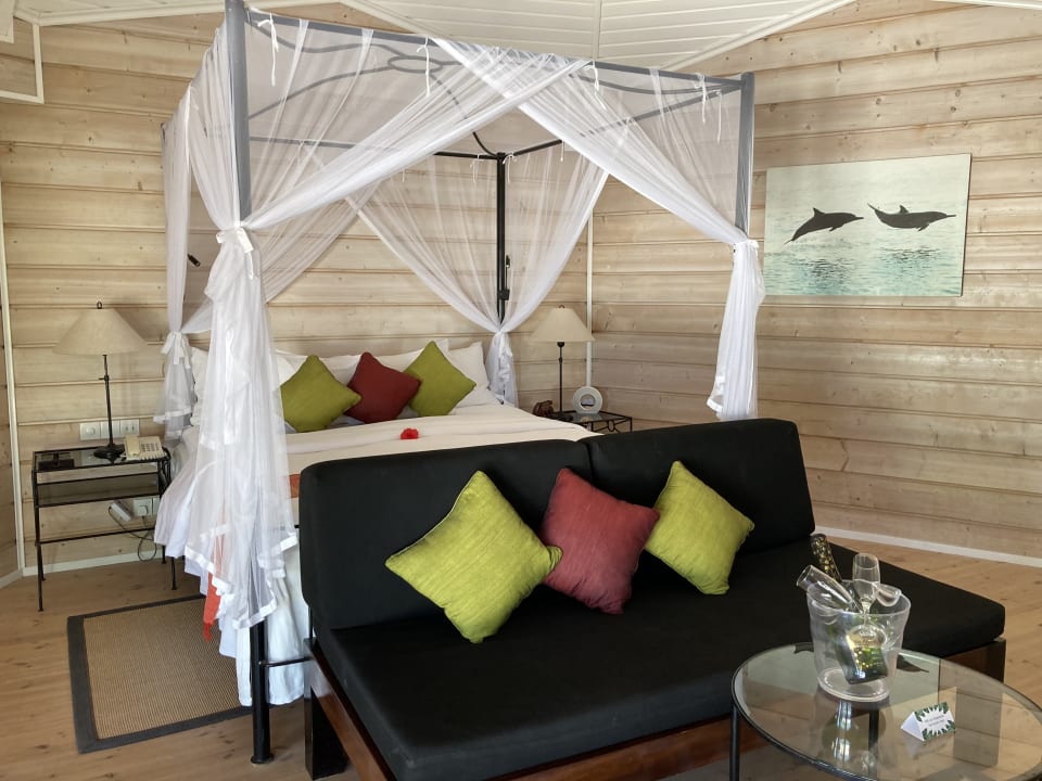 Zimmer Kuredu Island Resort & Spa