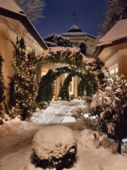 Außerhalb des Spa Bereiches des Alpenresort Schwarz  Alpenresort Schwarz