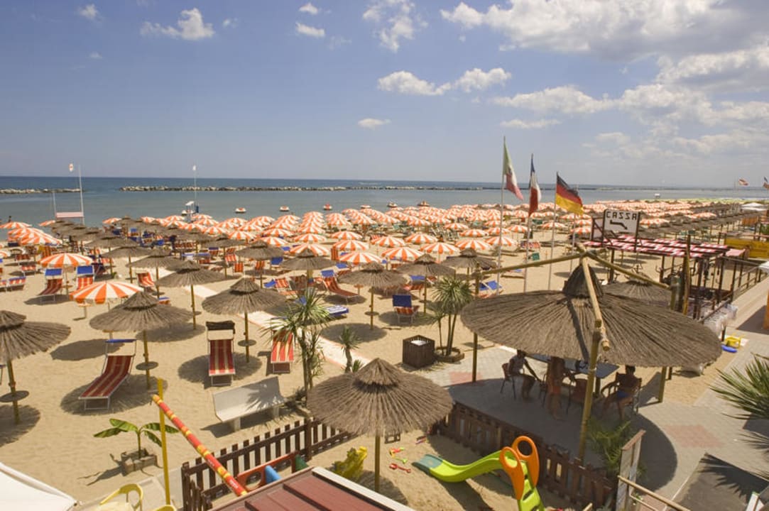 Spiaggia dell'hotel Hotel Alba d'Oro