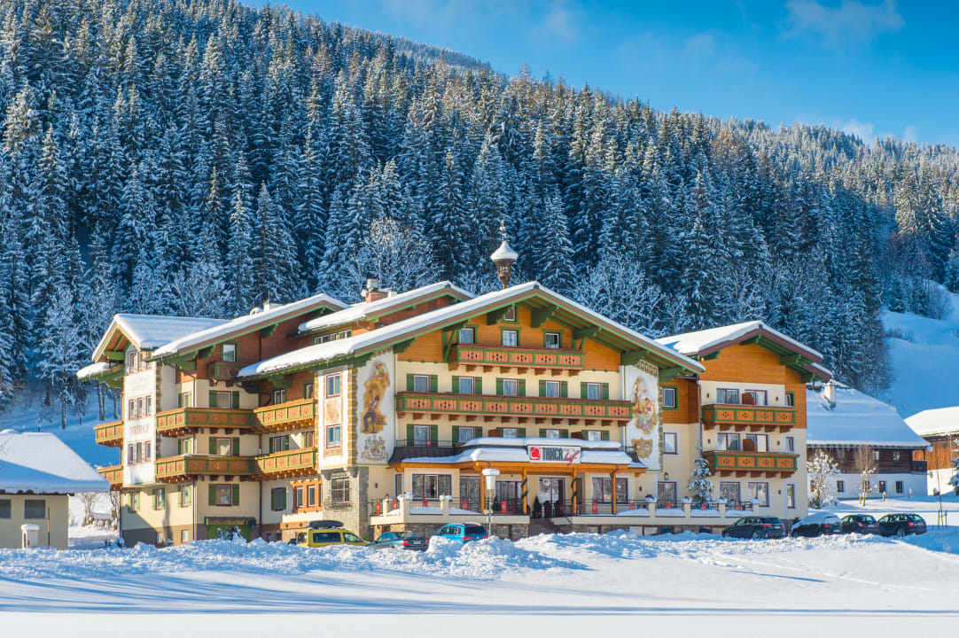 Außenansicht Hotel Taxerhof