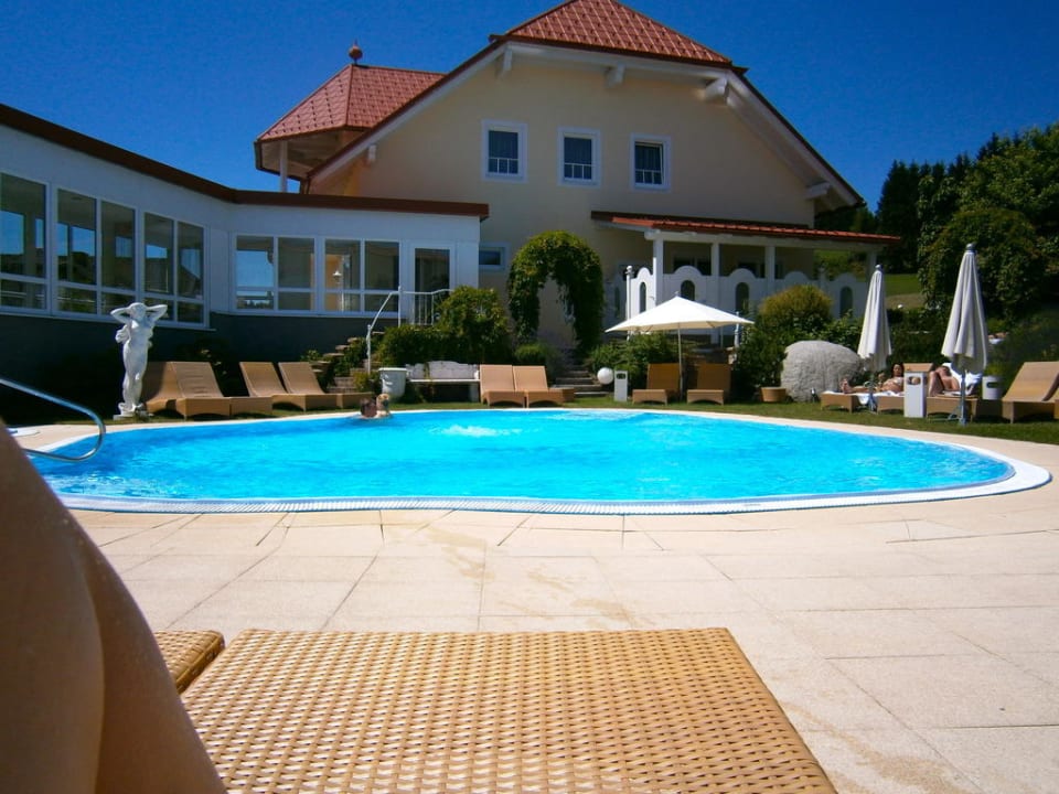 Pool Bergergut - Das Genießerhotel für Paare